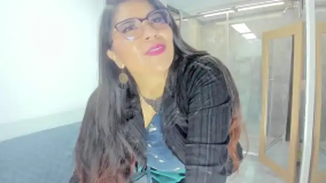 Luna Dumont online show from February 18, 11:06 am