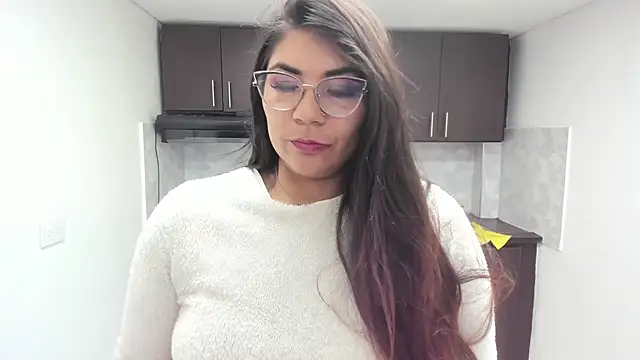 Luna Dumont online show from October 21, 11:20 am