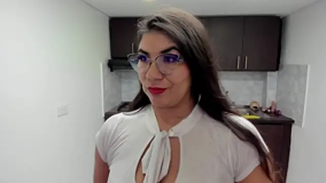 Luna Dumont online show from October 28, 11:09 am