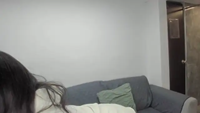 Luna Dumont online show from February 1, 11:30 am