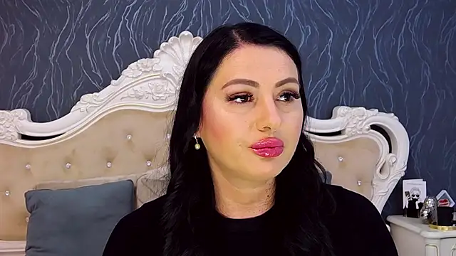 Snapshot of Lauren_Saint chatting on October 1, 2:43 pm Lauren Saint online show from October 1, 2:43 pm