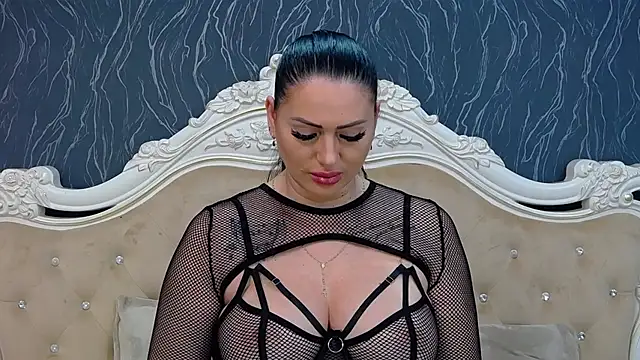 Snapshot of Lauren_Saint chatting on February 13, 12:11 pm Lauren Saint online show from February 13, 12:11 pm