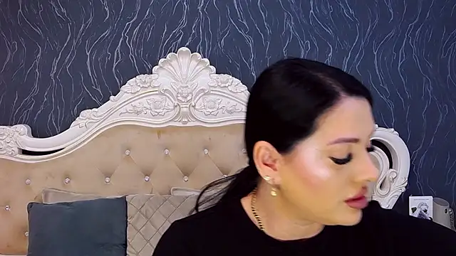 Lauren Saint online show from March 11, 6:24 pm