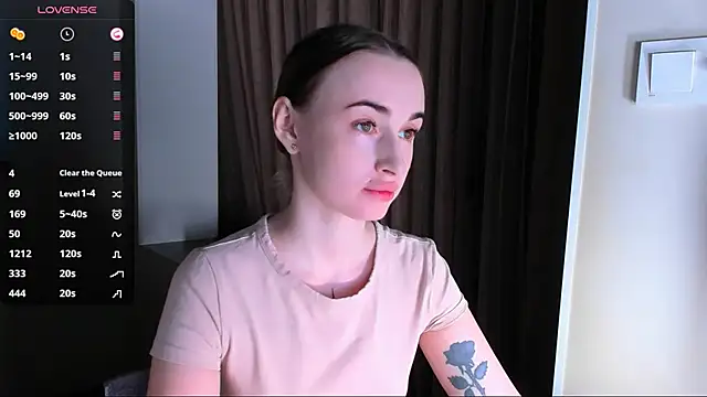 Snapshot of Kimmberr chatting on January 22, 5:26 am Kimmberr online show from January 22, 5:26 am