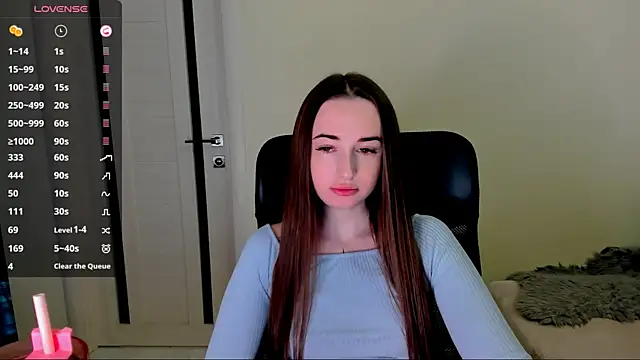 Snapshot of Kimmberr chatting on October 19, 3:09 am Kimmberr online show from October 19, 3:09 am