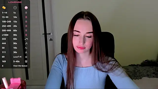 Snapshot of Kimmberr chatting on October 18, 3:52 am Kimmberr online show from October 18, 3:52 am