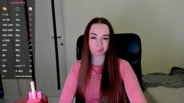 Snapshot of Kimmberr chatting on November 19, 4:12 am Kimmberr online show from November 19, 4:12 am