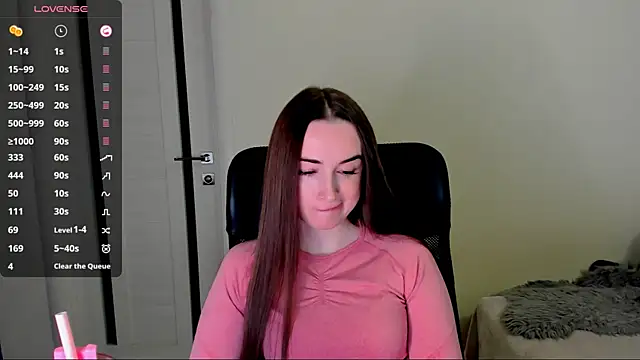 Snapshot of Kimmberr chatting on October 27, 6:25 am Kimmberr online show from October 27, 6:25 am