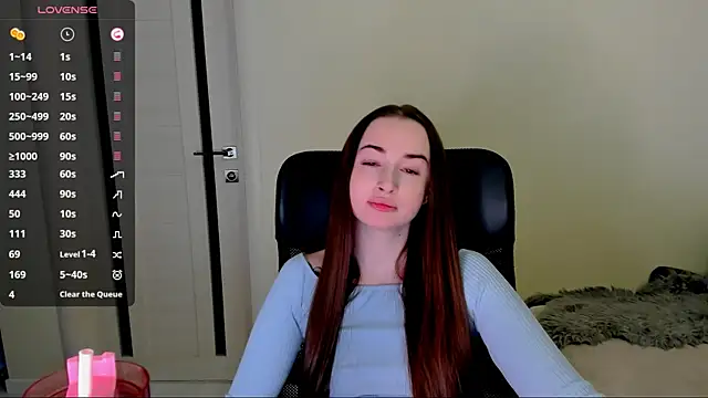 Snapshot of Kimmberr chatting on November 11, 3:56 am Kimmberr online show from November 11, 3:56 am