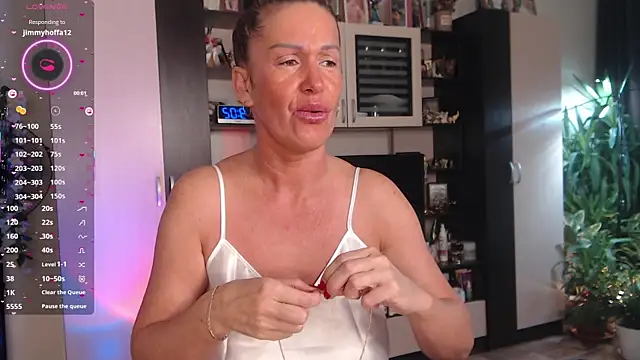 SheilaRyan online show from November 21, 6:01 am