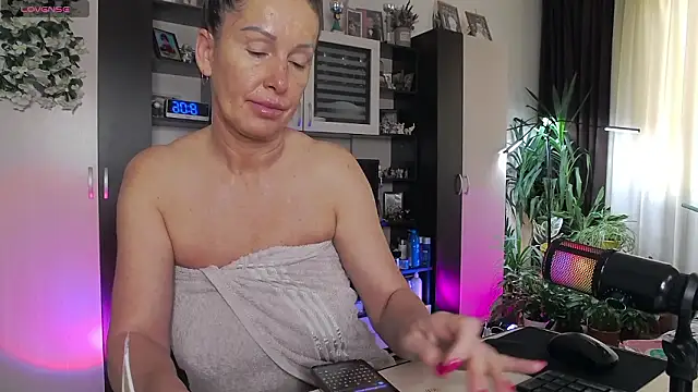 SheilaRyan online show from March 23, 5:07 am