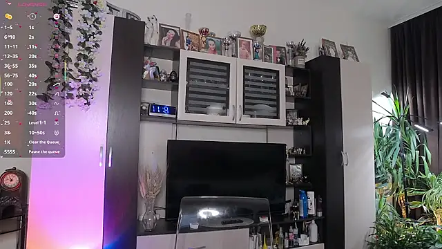 SheilaRyan online show from March 9, 5:11 am