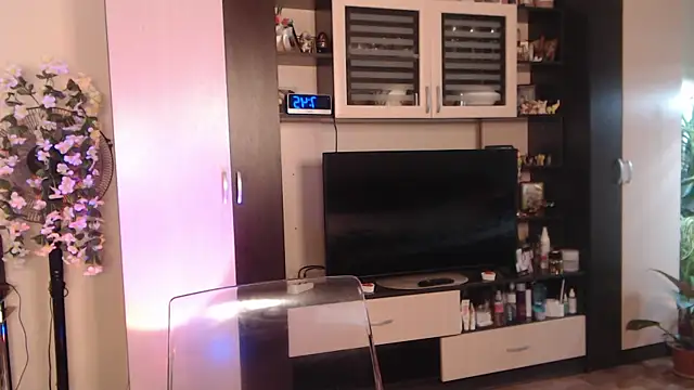 SheilaRyan online show from October 10, 4:46 am