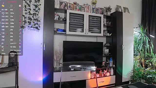 SheilaRyan online show from March 13, 4:50 am