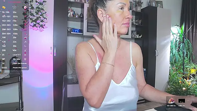 SheilaRyan online show from February 7, 4:42 am