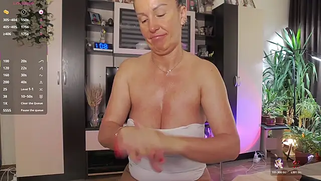 SheilaRyan online show from April 14, 5:01 am