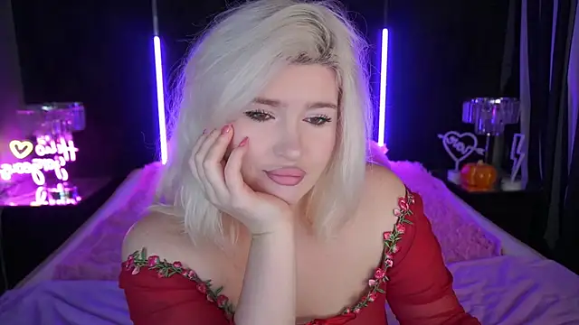 Snapshot of CocoSecretss chatting on November 29, 7:41 am CocoSecretss online show from November 29, 7:41 am