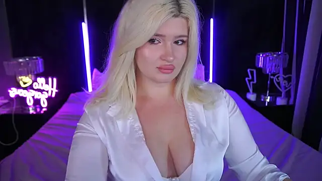 Snapshot of CocoSecretss chatting on September 26, 6:53 am CocoSecretss online show from September 26, 6:53 am