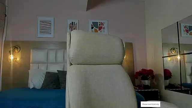 Snapshot of Dollar-girl chatting on March 22, 11:42 am Dollar-girl online show from March 22, 11:42 am
