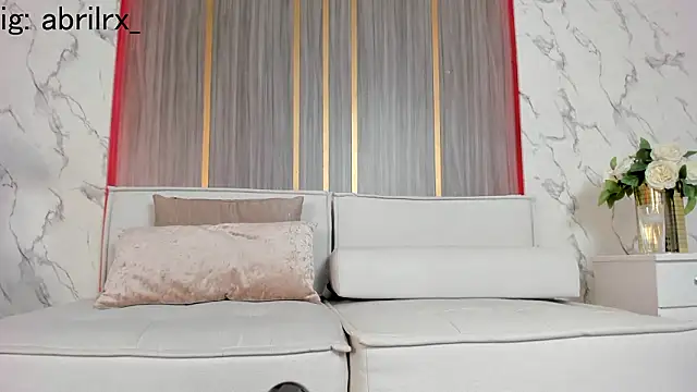 Dollar-girl online show from February 13, 2:06 pm