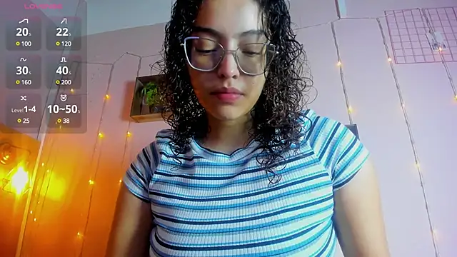 Snapshot of Dollar-girl chatting on February 19, 11:49 am Dollar-girl online show from February 19, 11:49 am