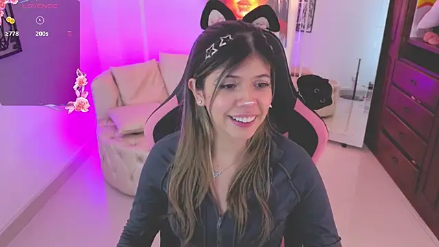 NATAASHA    online show from November 28, 3:39 am