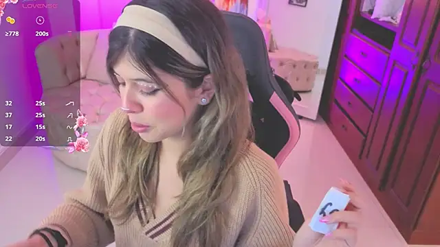 NATAASHA    online show from November 10, 3:22 am