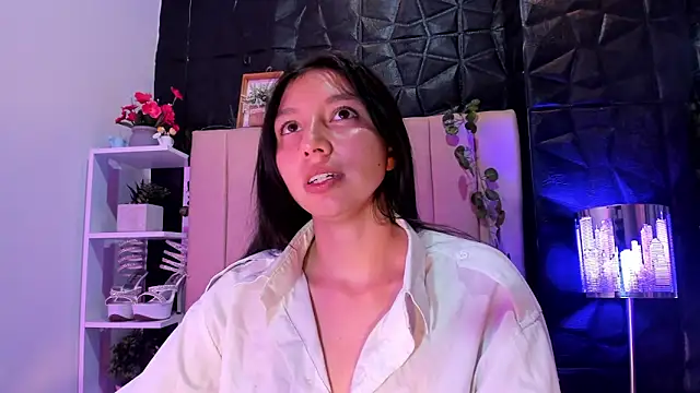 kendall saenz online show from December 19, 10:45 pm