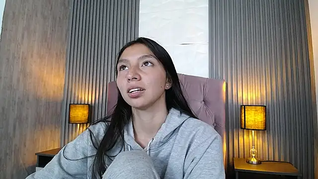 Snapshot of kendall_saenz chatting on March 5, 7:49 pm kendall saenz online show from March 5, 7:49 pm