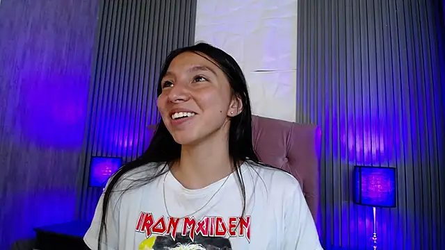 Snapshot of kendall_saenz chatting on March 13, 7:50 pm kendall saenz online show from March 13, 7:50 pm