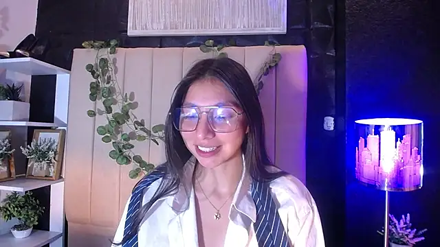 Snapshot of kendall_saenz chatting on September 30, 2:34 pm kendall saenz online show from September 30, 2:34 pm
