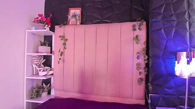 kendall saenz online show from February 12, 7:46 pm