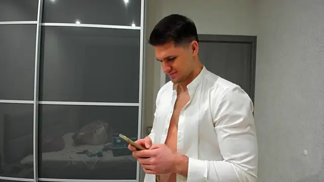 Alex Brown  online show from April 20, 3:57 pm