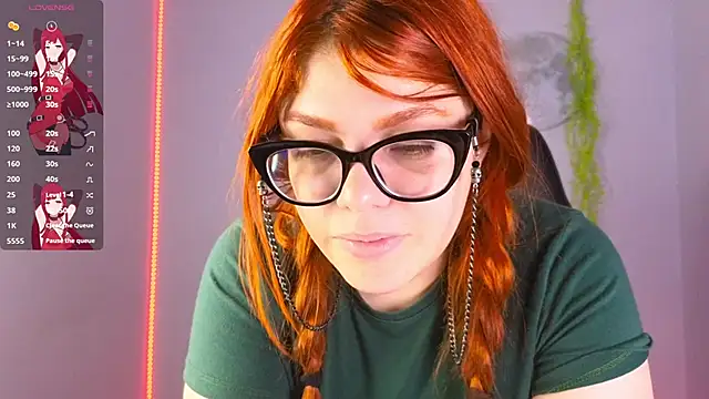 lucie nicolls online show from February 14, 11:09 pm