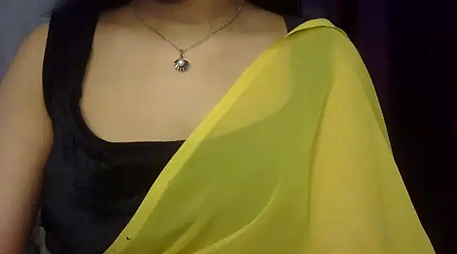 Snapshot of Karnaa_vail chatting on February 17, 5:25 am Karnaa vail online show from February 17, 5:25 am