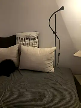 Snapshot of LizzyLush_ chatting on October 9, 10:32 pm LizzyLush online show from October 9, 10:32 pm
