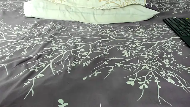 Snapshot of maybelline69 chatting on October 29, 9:58 pm maybelline69 online show from October 29, 9:58 pm