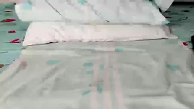 Snapshot of maybelline69 chatting on February 25, 7:47 pm maybelline69 online show from February 25, 7:47 pm