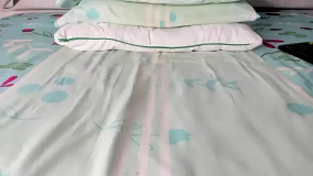 Snapshot of maybelline69 chatting on November 24, 9:04 pm maybelline69 online show from November 24, 9:04 pm