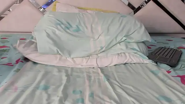 maybelline69 online show from April 11, 7:45 am