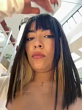 Snapshot of maybelline69 chatting on February 26, 9:59 pm maybelline69 online show from February 26, 9:59 pm