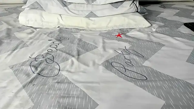 Snapshot of maybelline69 chatting on October 20, 6:30 pm maybelline69 online show from October 20, 6:30 pm