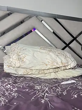 Snapshot of maybelline69 chatting on October 31, 10:23 am maybelline69 online show from October 31, 10:23 am