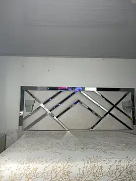 Snapshot of maybelline69 chatting on March 1, 12:43 am maybelline69 online show from March 1, 12:43 am