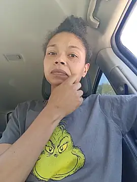 Trashy33 online show from May 15, 7:34 pm