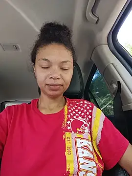 Trashy33 online show from May 17, 2:06 pm