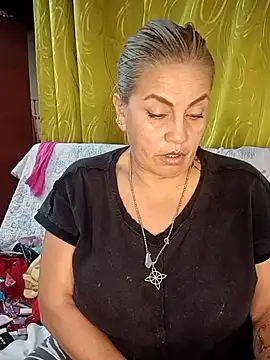 Snapshot of DirtyBIianca chatting on March 12, 9:24 pm DirtyBIianca online show from March 12, 9:24 pm