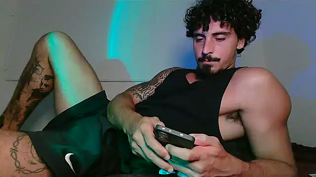 milkoffe online show from March 12, 2:39 am