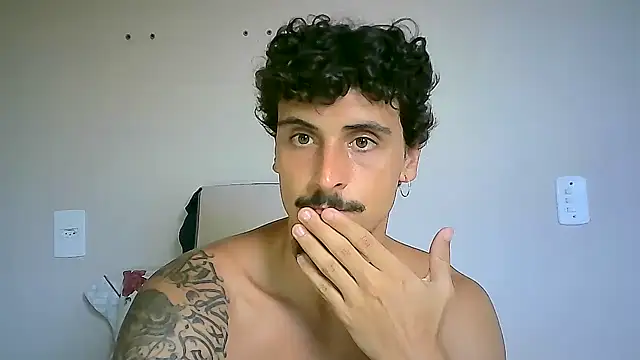 milkoffe online show from February 3, 7:10 pm