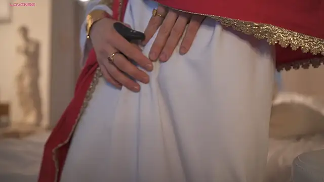 tommyjoyer online show from October 16, 11:07 am